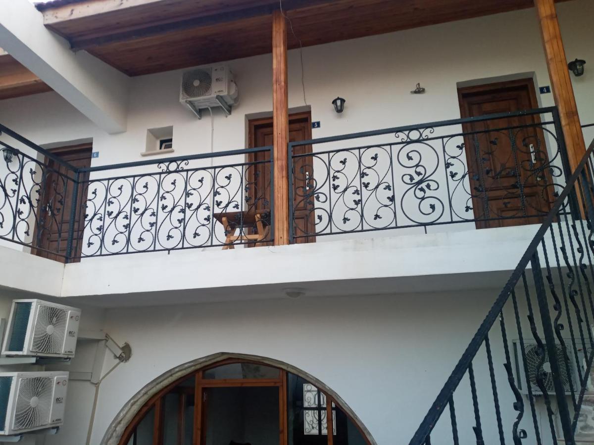 Magic Moon Guest House Фамагуста Екстер'єр фото