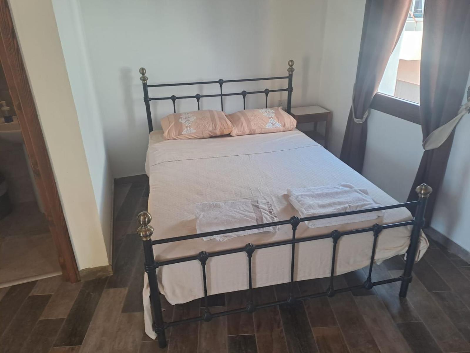 Magic Moon Guest House Фамагуста Екстер'єр фото