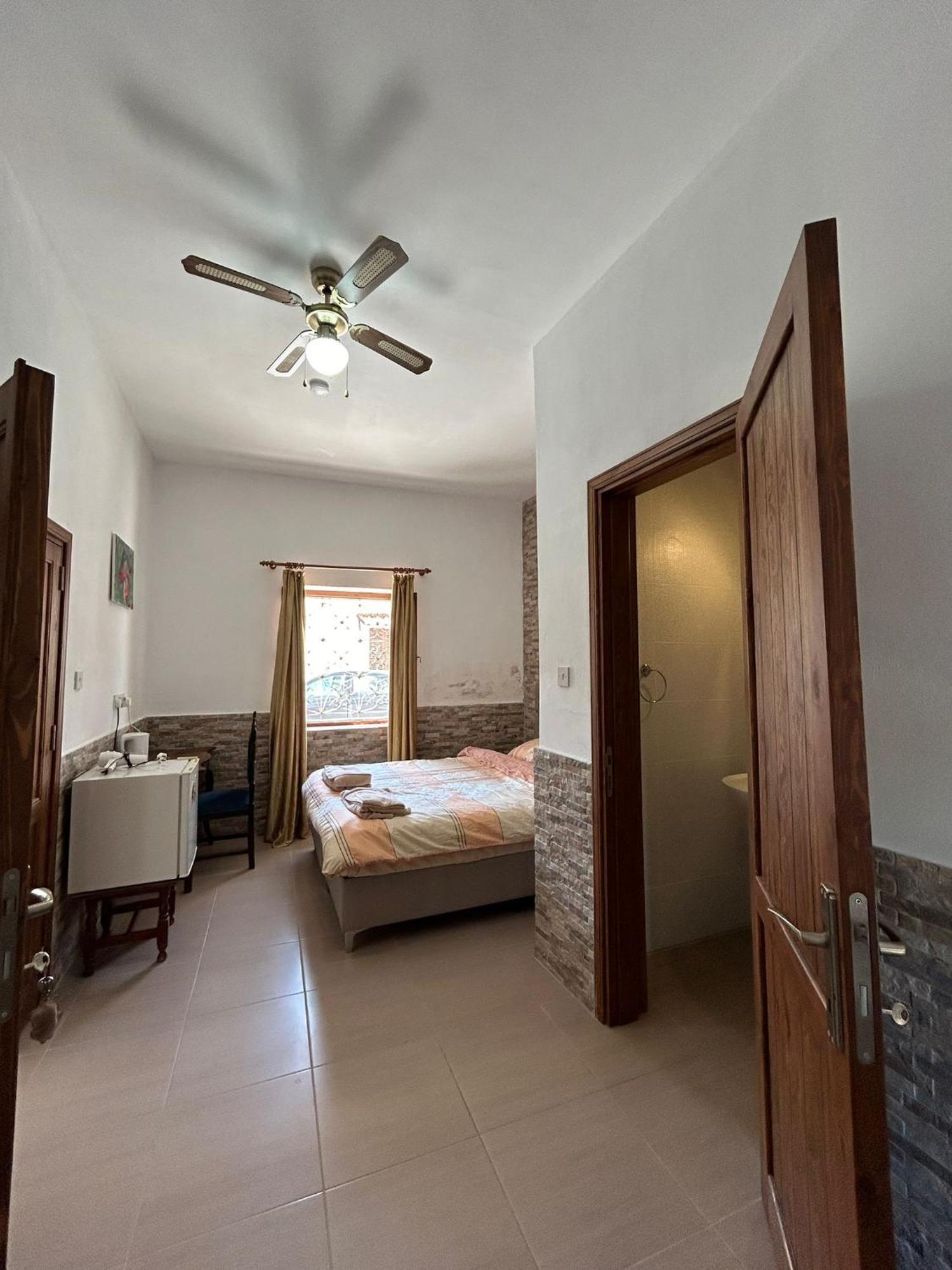 Magic Moon Guest House Фамагуста Екстер'єр фото