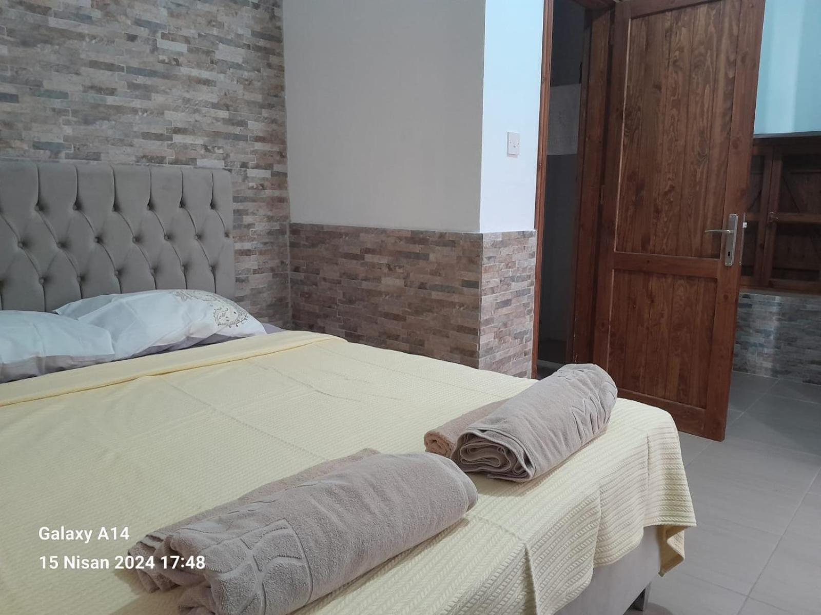 Magic Moon Guest House Фамагуста Екстер'єр фото