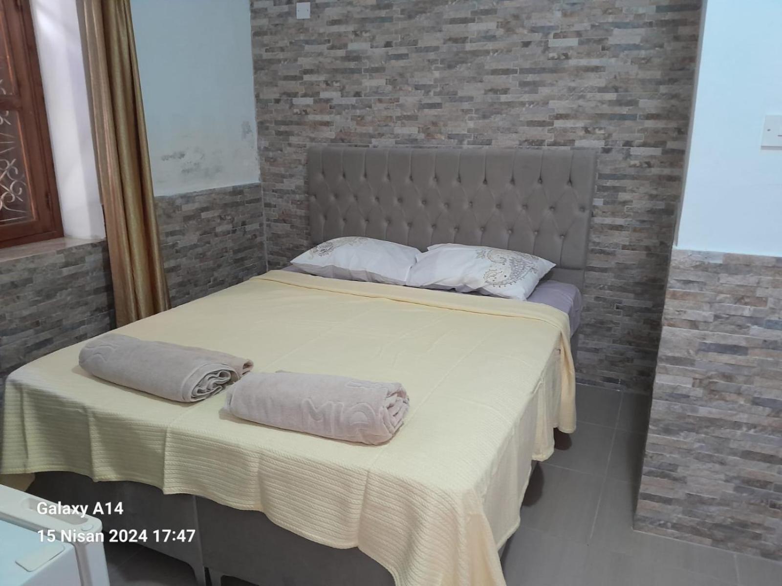Magic Moon Guest House Фамагуста Екстер'єр фото