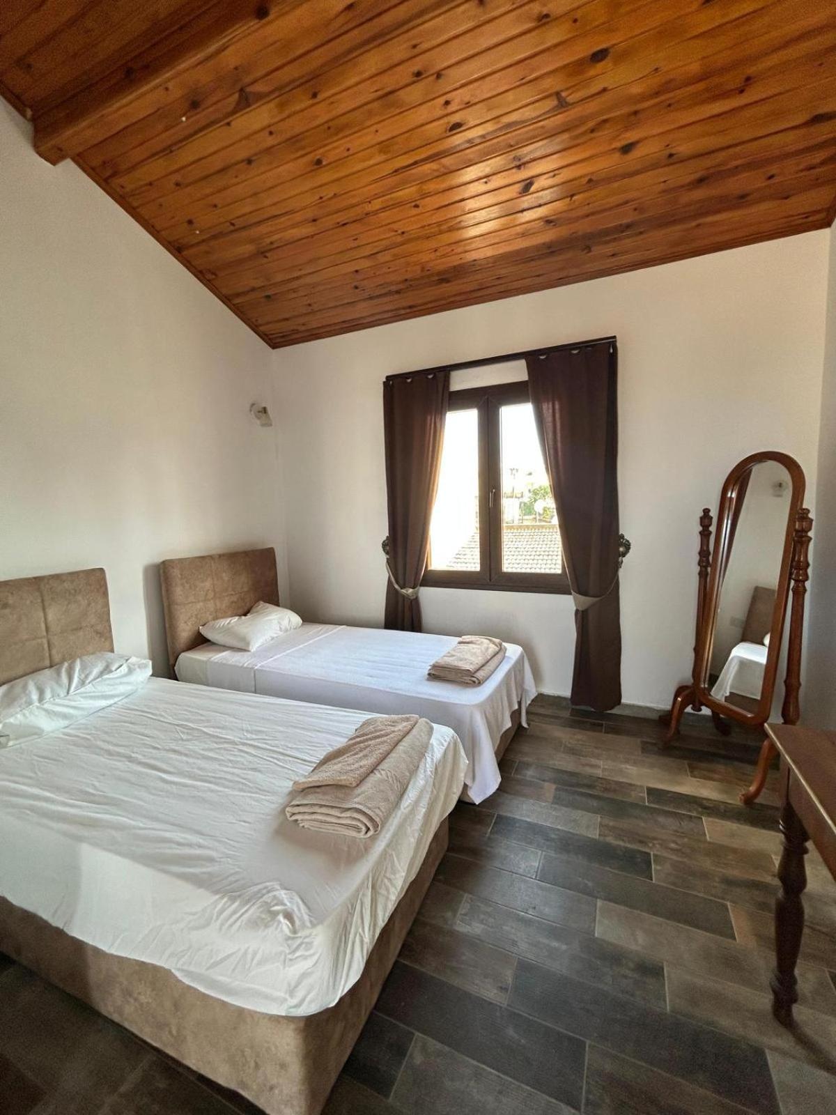 Magic Moon Guest House Фамагуста Екстер'єр фото